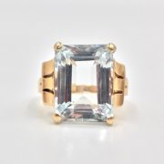 1940’s Art Deco Design – 14k Gold Aquamarine Ring